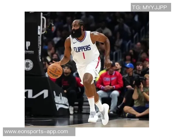 小卡末节狂砍19分展现决心与能量传递强烈信号 小卡末节狂砍19分展现决心与能量传递强烈信号