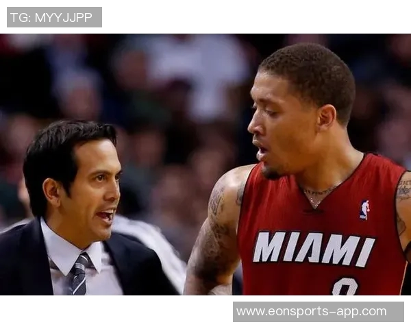 比斯利回忆韦德菜鸟季表现称其为首个强于自己的球员 比斯利回忆韦德菜鸟季表现称其为首个强于自己的球员