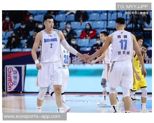 安芬尼西蒙斯表现平平15投5中三分8投3中贡献17分4篮板5助攻正负值12 安芬尼西蒙斯表现平平15投5中三分8投3中贡献17分4篮板5助攻正负值12