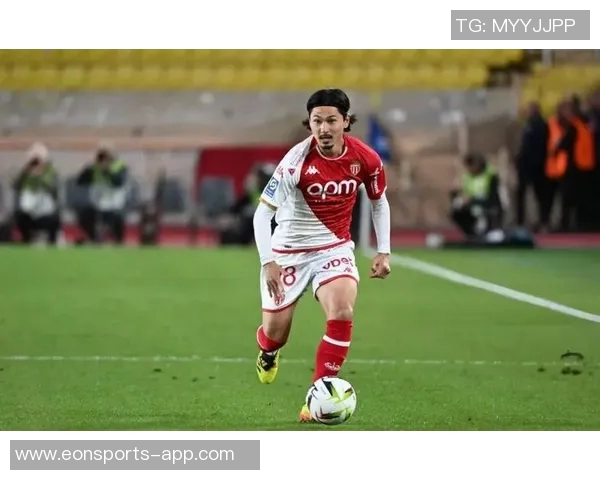 日本与加纳交锋前发布海报南野拓实成为焦点球员