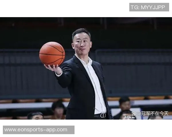 刘维伟小考杨瀚森左手右手拿刀的选择与米奇筷子的灵活运用