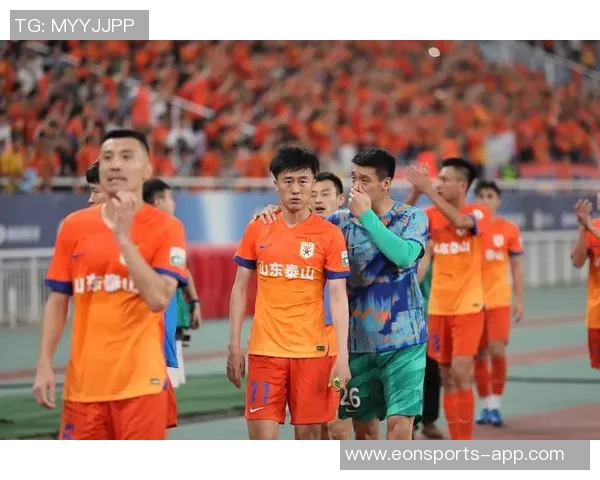 2025年泰山队主场完美收官感谢每一位支持我们的球迷朋友们