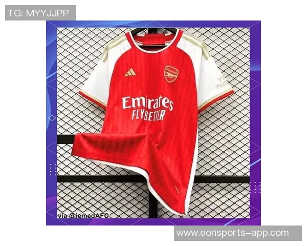 外媒曝光拜仁2627赛季客场球衣设计白色主色调EV队徽重返引发关注