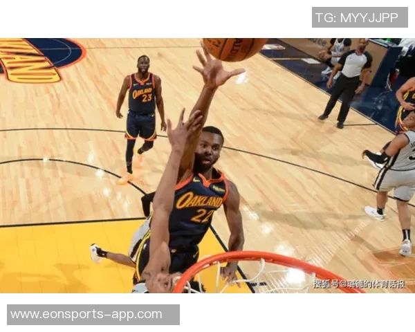 莫布里半场表现亮眼6中5砍下11分7篮板3助攻1抢断2盖帽正负值高达13 莫布里半场表现亮眼6中5砍下11分7篮板3助攻1抢断2盖帽正负值高达13